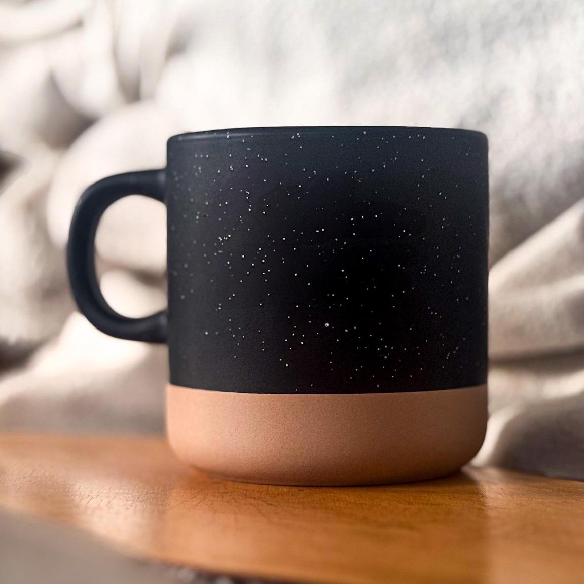 Personalisierbare Keramik Tasse – Geschenk zum Muttertag Stilvoll, Persönlich & Vielseitig