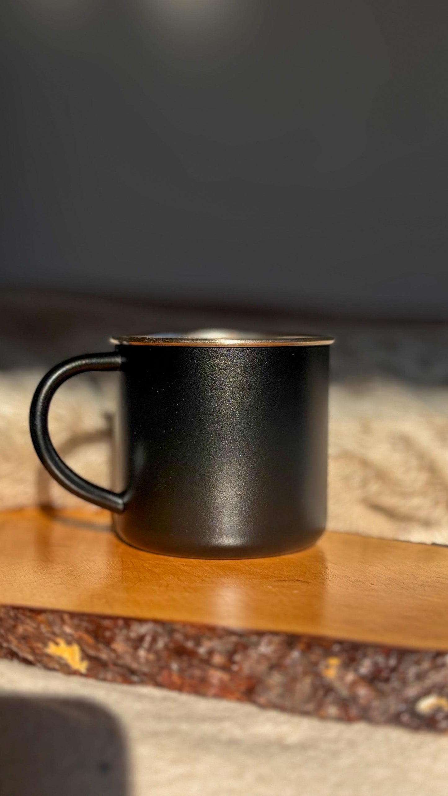 Personalisierbare Camping Emailie Tasse aus recyceltem Edelstahl – Outdoor Becher, langlebig, leicht, perfekt für Wandern & Reisen