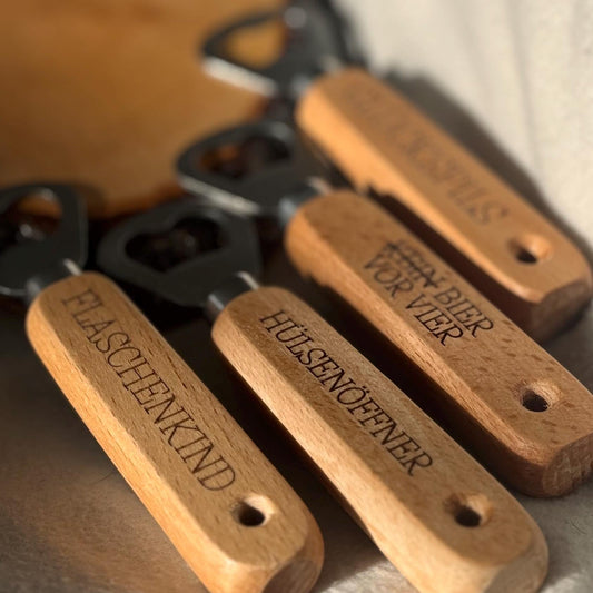 Flaschenöffner aus Holz – Handgefertigter Bieröffner, Robust, Nachhaltig, Perfektes Geschenk für Männer & Freunde, Küchenaccessoire