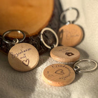 Personalisierbarer Holz-Schlüsselanhänger –Gravur mit Wunschtext/Logo | Geschenkidee für Männer & Frauen | Naturmaterial | Custom Keychain