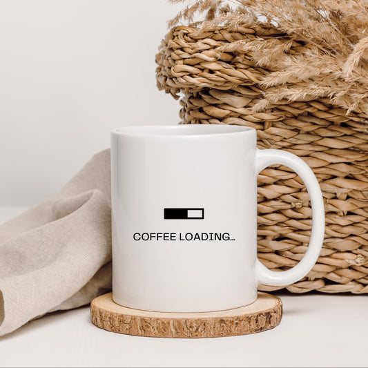 Lustige Kaffeetasse – Coffee Loading – Geschenk für Morgenmuffel & Büro – Keramiktasse 330ml – Spülmaschinenfest