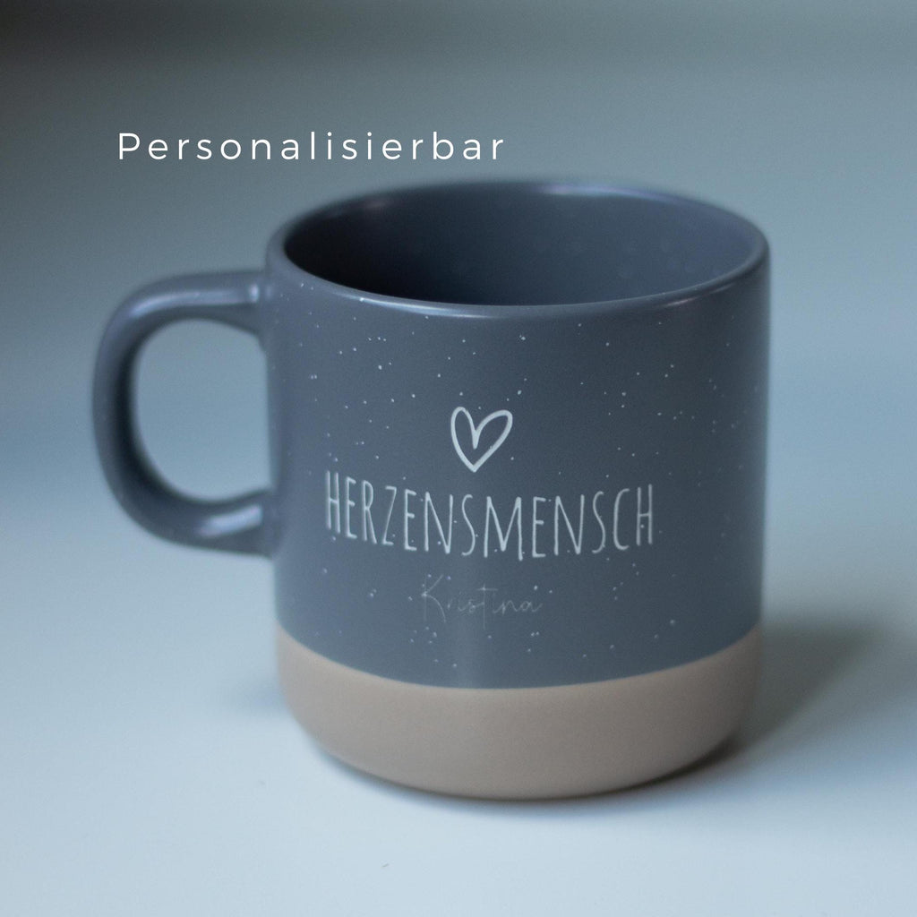 Personalisierte Keramiktasse mit Gravur Herzensmensch“ | 360 ml Tasse mit Namen, Geschenk für Frauen & Männer, Kaffee,Tee,Spülmaschinenfest