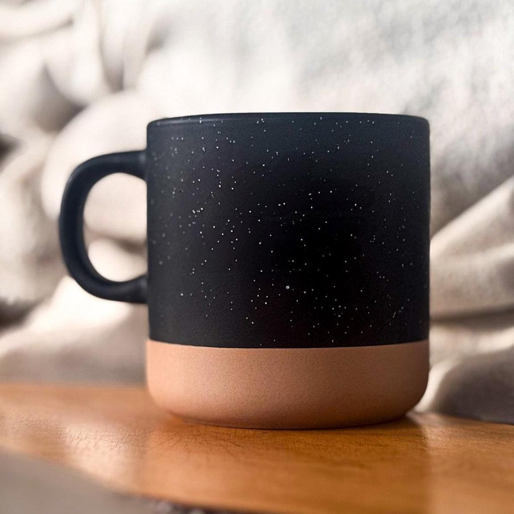 Personalisierte Keramikbecher Kleine Auszeit“ mit Name & Herz Geschenkidee für Frauen und Männer Kaffeetasse mit Gravur für Wohlfühlmomente