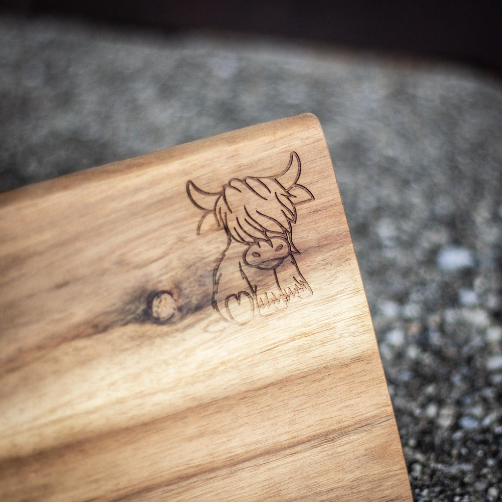 Personalisierte Akazien Schneidebrett mit Lasergravur  Wunschtext & Motiv, Hochzeitsgeschenk, FSC Holz, langlebig, Geschenk zur Hochzeit