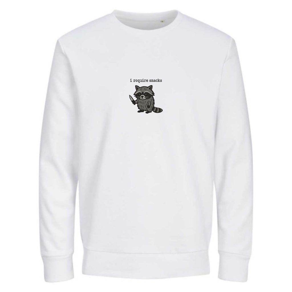 I Require Snacks Sweater | Lustiger Waschbär Pullover | Unisex Bio-Sweatshirt | Tiermotiv Geschenk | Winter Outfit | Snack Lover |