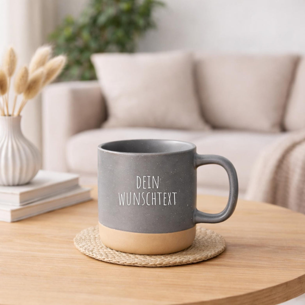 Personalisierte Tasse mit Wunschtext  Geschenk mit Text nach Wahl  Gravierte Keramiktasse  individuell & spülmaschinenfest  360 ml