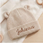 Personalisierte Baby Mütze aus Bio Baumwolle mit Namen bestickt, Baby Beanie mit Ohren, Neugeborenen Geschenk 12M-24M